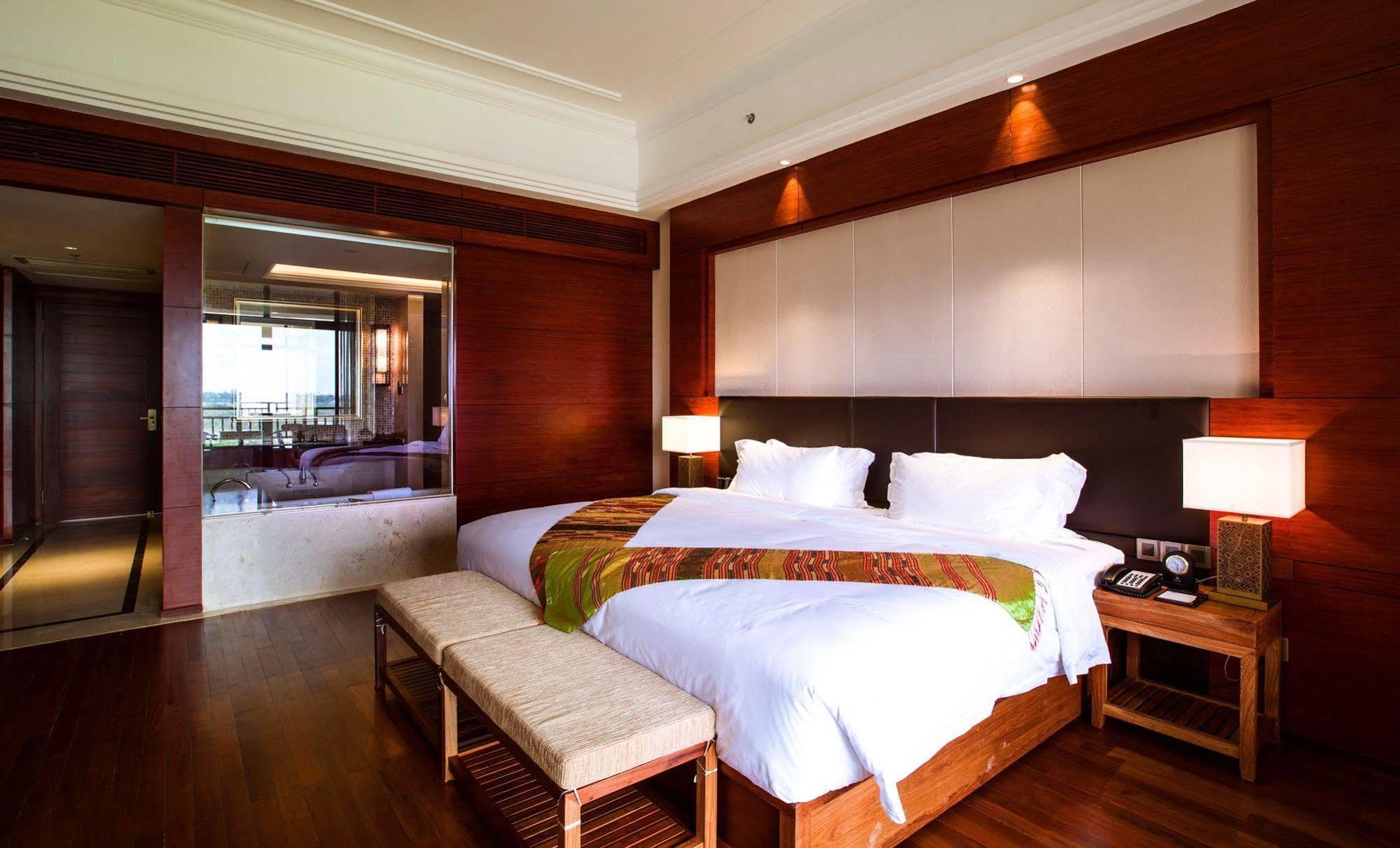 Landmark Mekong Riverside Hotel Вьентьян Экстерьер фото